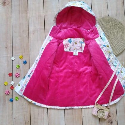 کاپشن فیلی دخترانه داخل صورتی