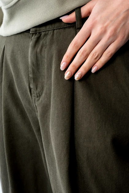 شلوارکتان پیلی دار پشت کش زنانه