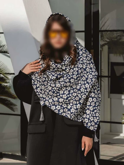 روسری نخی منگوله‌دار