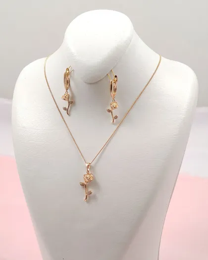 نیمست رز نگین‌دار ژوپینگ