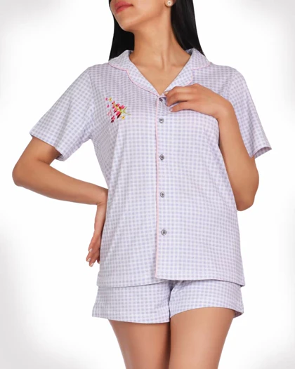 ژاکت و شلوارک خشتی گل‌دار زنانه