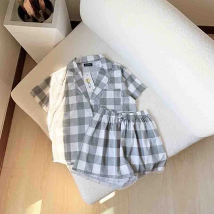 ست لباس راحتی تیشرت شورتک زنانه - کد 831