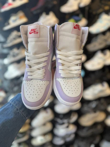 کتانی جردن وان ساق‌دار زنانه سفید بنفش