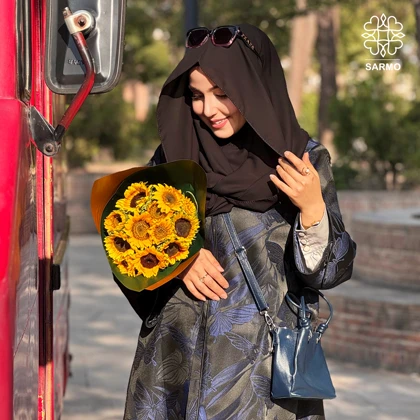 شال کلاه‌دار ضربدری مشکی