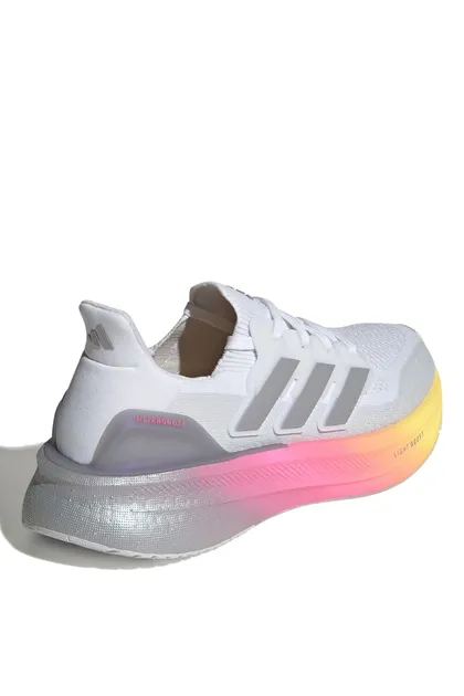 کفش دویدن زنانه سفید ID8840 ULTRABOOST 5 W 5003165424