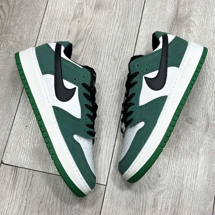 کفش کتانی اسپرت مردانه رنگ یشمی مدل نایک ایر NIKE