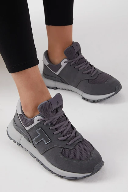 کتانی تونی بلک tonny-black