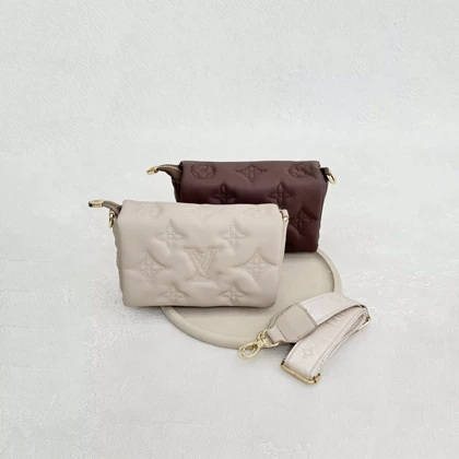 کیف زنانه طرحدار LV