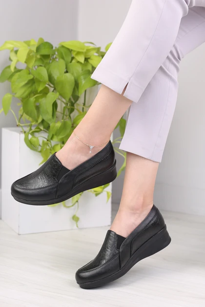 کفش پرسنلی زنانه نیکو