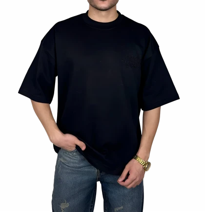 تیشرت آستین کوتاه مشکی با گلدوزی برجسته