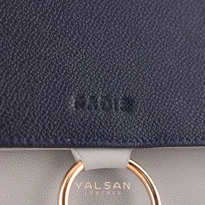 کوله پشتی زنانه چرم رادیس مدل Adriana کد 055-M.MC