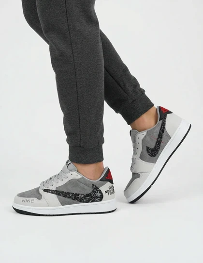 کفش روزانه مردانه نایکی Jordan 1 Low Travis Scott M