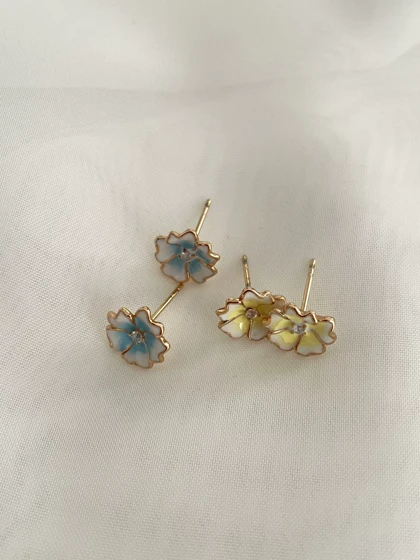 گوشواره میخی میناکاری گل ژوپینگ