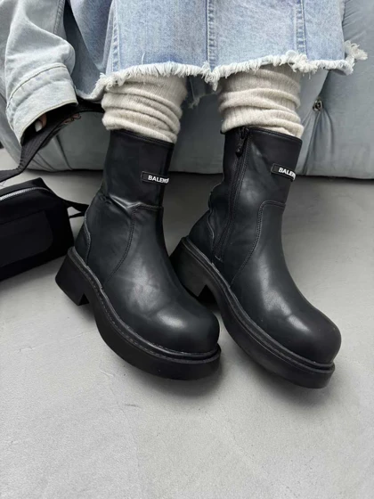 نیم بوت بغل زیپ Balenciaga