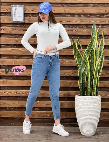شلوار جین آبی روشن