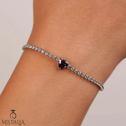 دستبند جواهری طرح قلب نگین‌دار