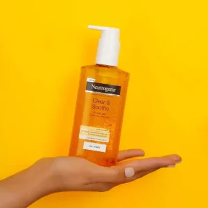 ژل میسلار پاک‌کننده صورت نوتروژینا Clear & Soothe حاوی زردچوبه 200 میلی‌لیتر