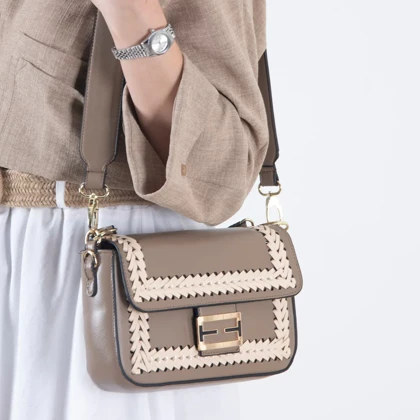 کیف بافتی FENDI