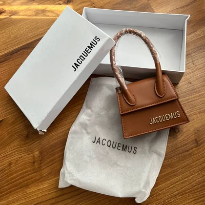 کیف زنانه برند جاکوموس Jacquemus