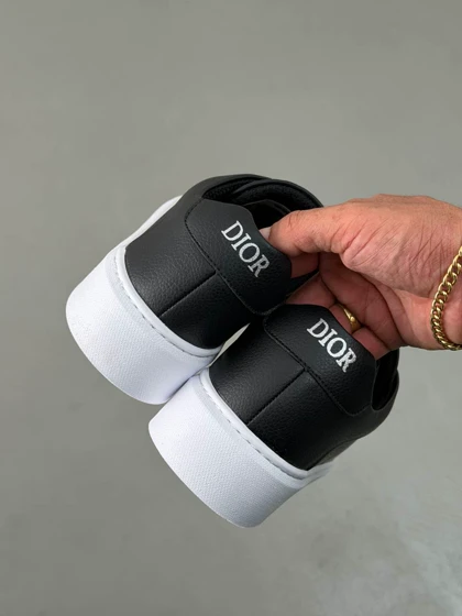ونس DIOR 8042
