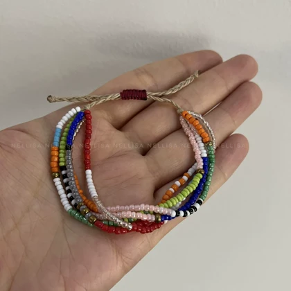 دستبند رنگی تابستانه چند رشته‌ای منجوق