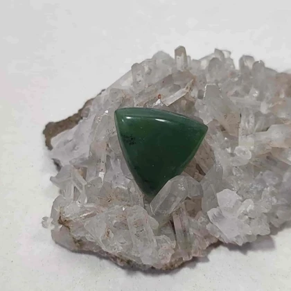 سنگ یشم معدنی کد 8