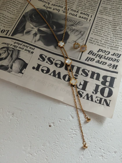 نیمست استیل طرح گل آویز