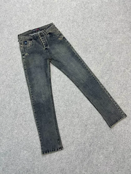 شلوار جین راسته مردانه رنگ طوسی خاص پارچه کشی ترکیبی راحتی اعلاء با استایل رسمی