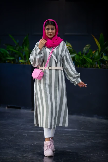 مانتو کنفی طرحدار بلند یقه E