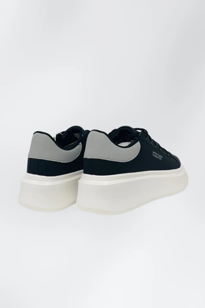 کفش پیاده روی زنانه benetton