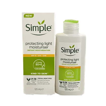 کرم مرطوب کننده و آبرسان سیمپل مدل لایت حاوی SPF 15 حجم 125 میل
