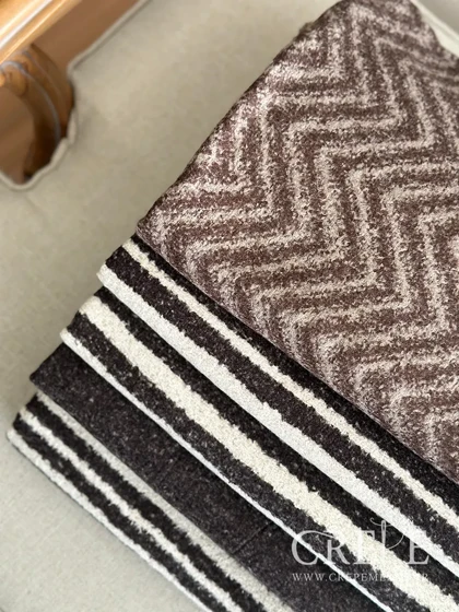 شال قهوه ای موهر حوله ای