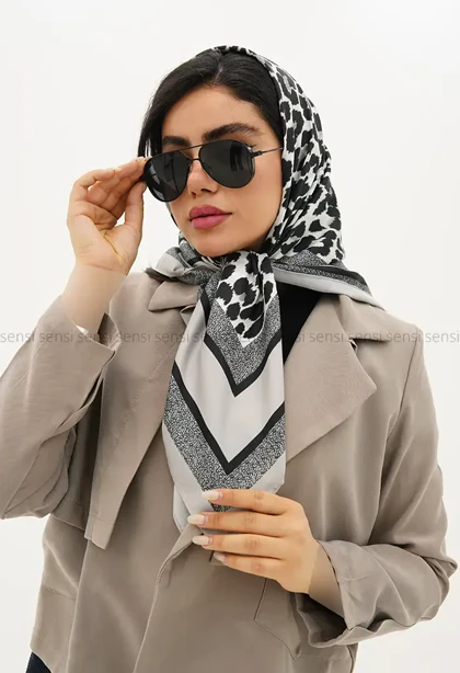 روسری فویلی طرح دارکد1005671