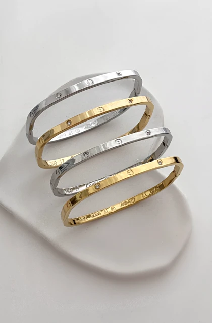 دستبند کارتیه لاو چهارگوشه زنانه 828