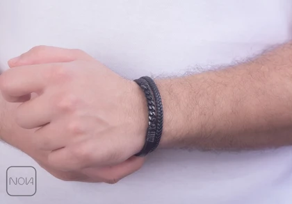 دستبند چرم کارتیر مشکی