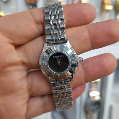 ساعت مچی زنانه کارتیر Cartier موتور کوارتز باکیفیت و طراحی زیبا