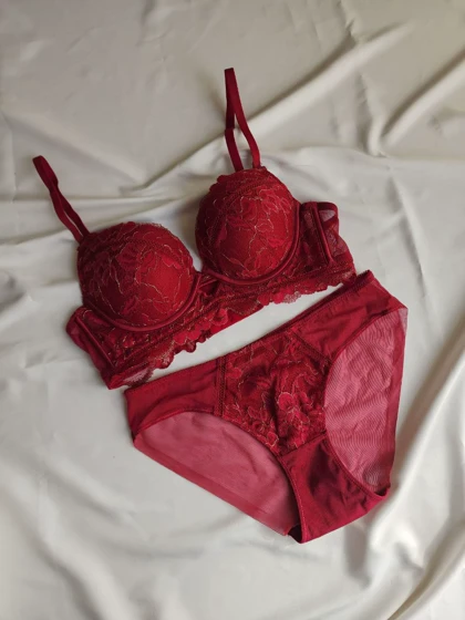 ست شورت و سوتین جکدار فنردار کد: 5588