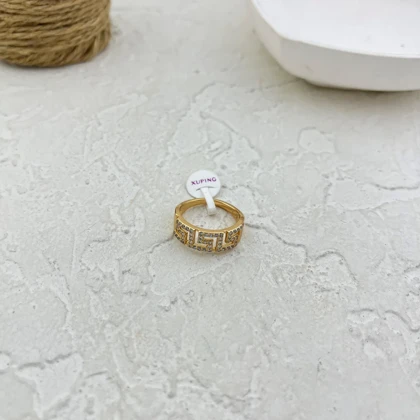 انگشتر زنانه ژوپینگ مدل یونیکا طرح طلا با نگین‌های ظریف