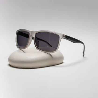 عینک آفتابی اوکلی (Oakley) مدل P1037 - سفید اتمی