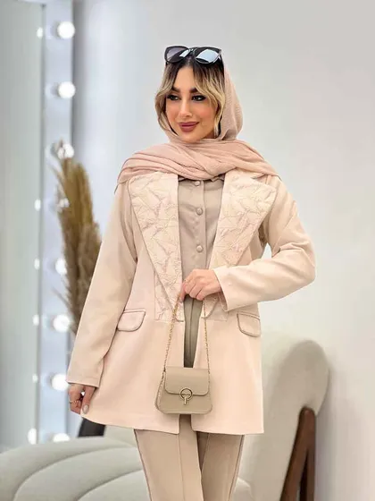 مانتو مازراتی یقه انگلیسی طرح دار