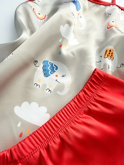 ست لباس خواب تاپ و شورتک ساتن طرح فیل