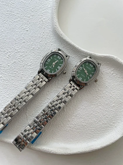 ساعت نایدو بیضی