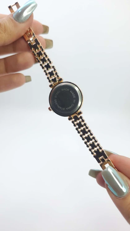 ساعت مچی زنانه مجلسی IE-LY نگین‌دار با موتور کوارتز