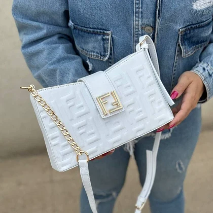 کیف زنانه فندی Fendi Baguette Bag A01