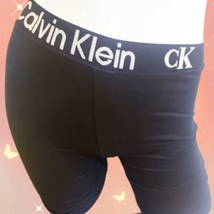 شورتک ورزشی