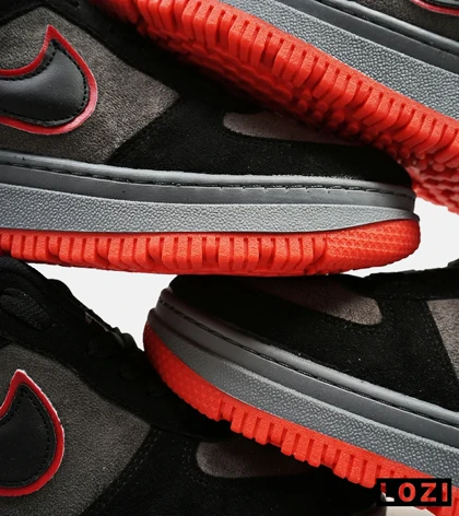 کفش کتانی مردانه و زنانه طوسی مشکی قرمز نایک NIKE AIR FORCE مدل 4192