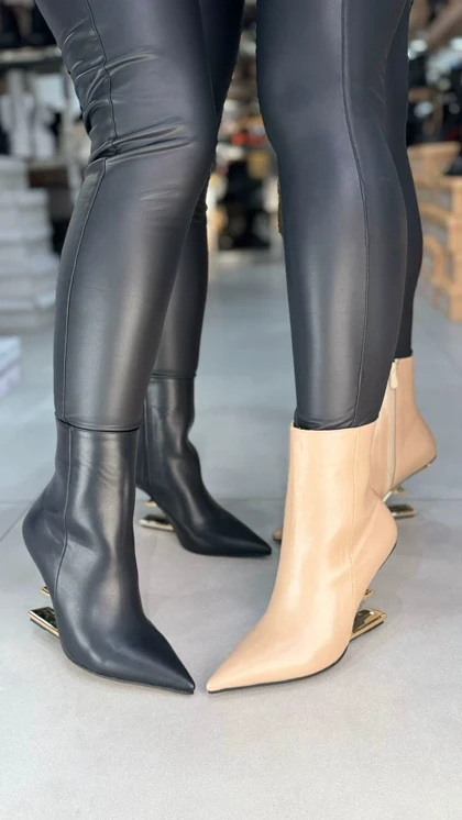 684 - نیم بوت فندی 684