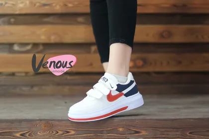 کتانی NIKE چسبی