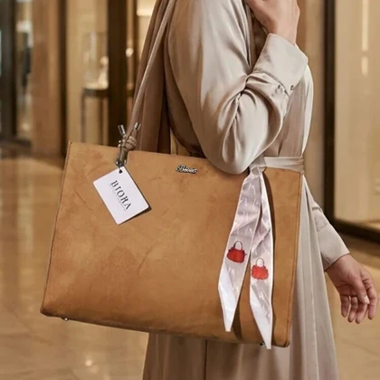 کیف دوشی زنانه بیورا مدل zf612