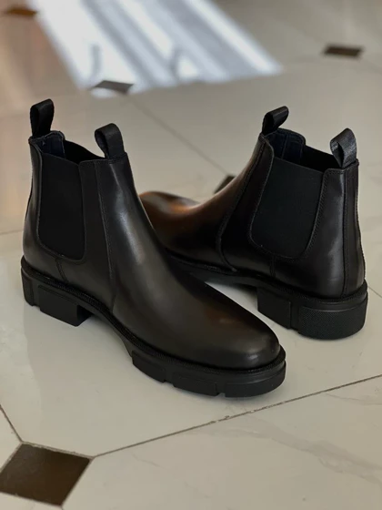 نیم بوت چرم طبیعی مشکی کد sho176